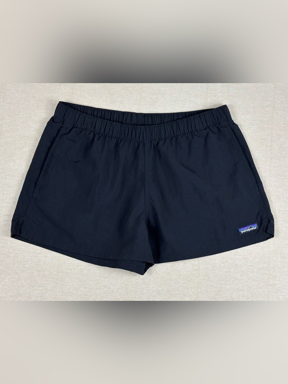 Patagonia Barely Baggies Shorts Women M Black 2.5” Inseam Hiking Swim 57044 - Picture 3 of 8